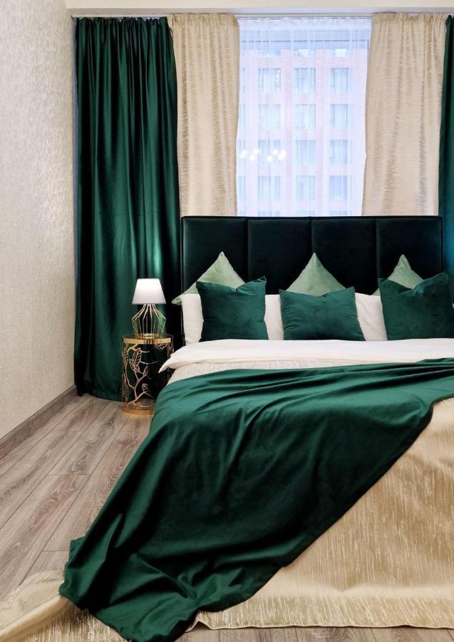 Apartment Legenda: Stylish At Abay-manas Intersection Almaty