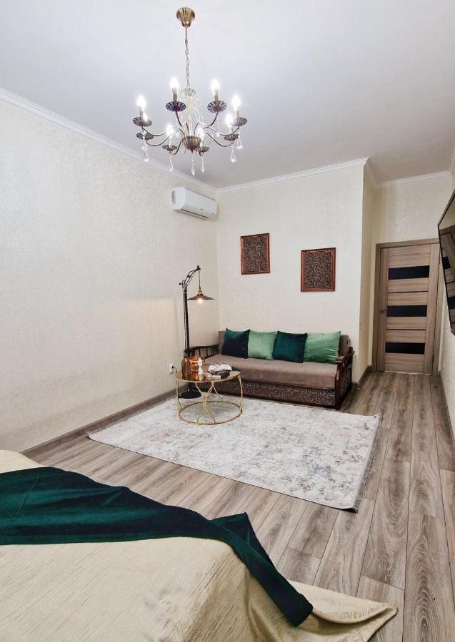 Legenda: Stylish At Abay-manas Intersection Apartment *