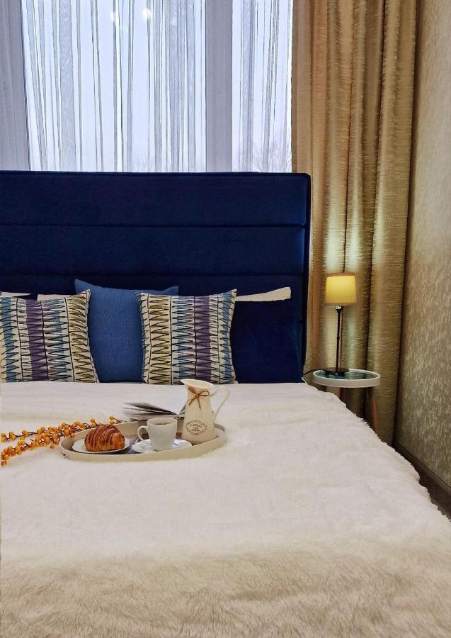 Legenda: Stylish At Abay-manas Intersection Apartment