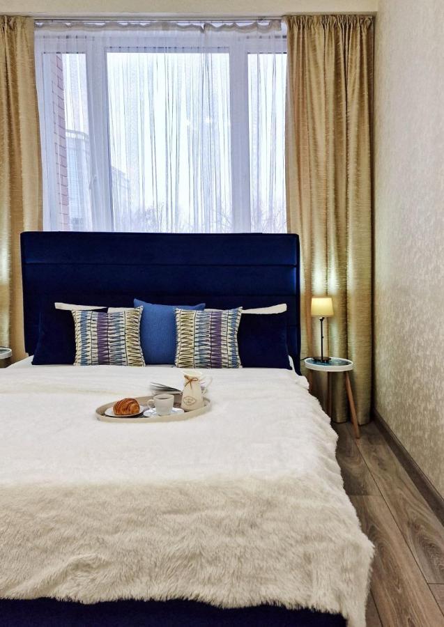 Apartment Legenda: Stylish At Abay-manas Intersection *